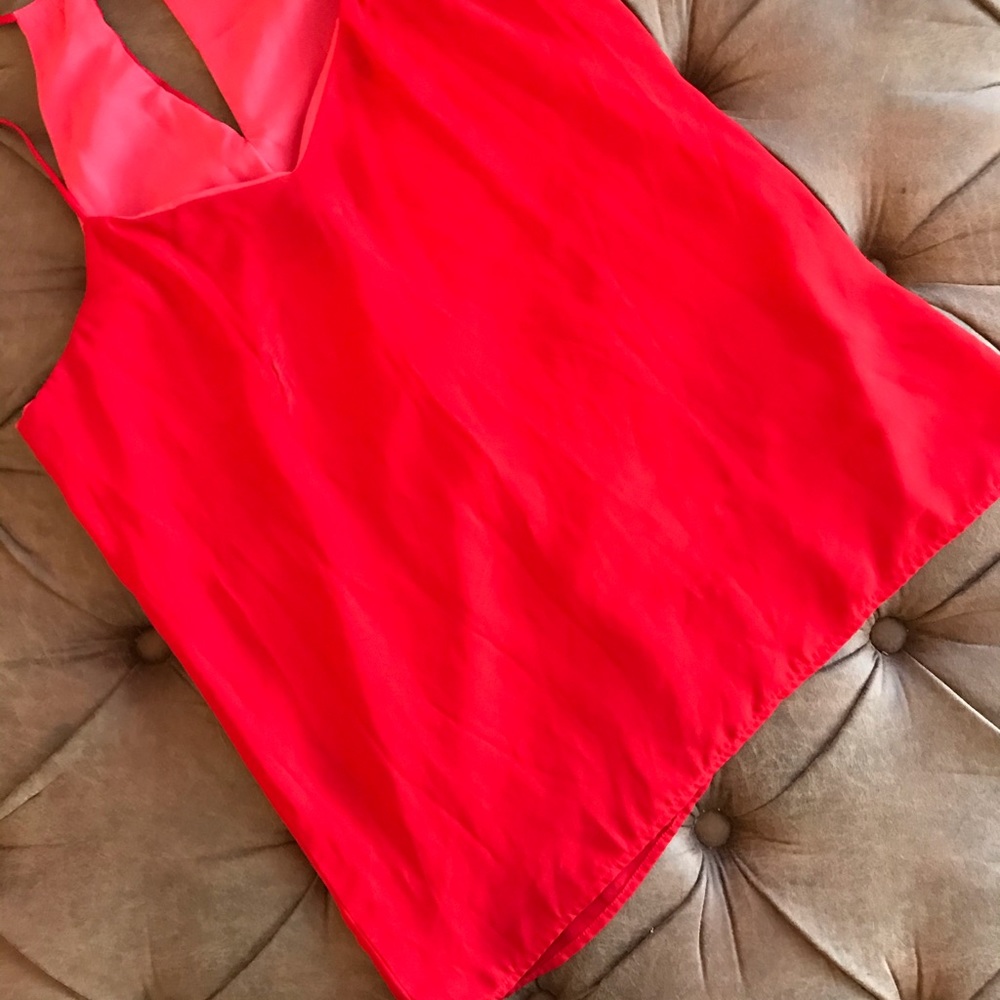 Red reversible Express tank